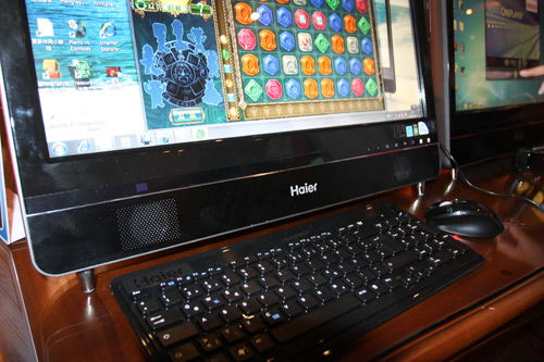 海爾發(fā)四核3D電視觸摸一體電腦 科技融合，開啟智能娛樂新體驗